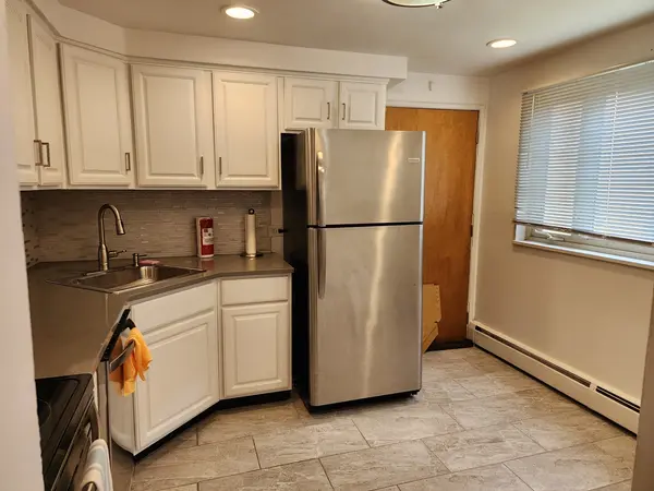 2022 W 111th ST #1S, Chicago, IL 60643