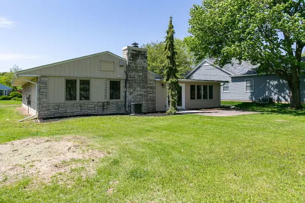 2908 26th ST, Moline, IL 61265