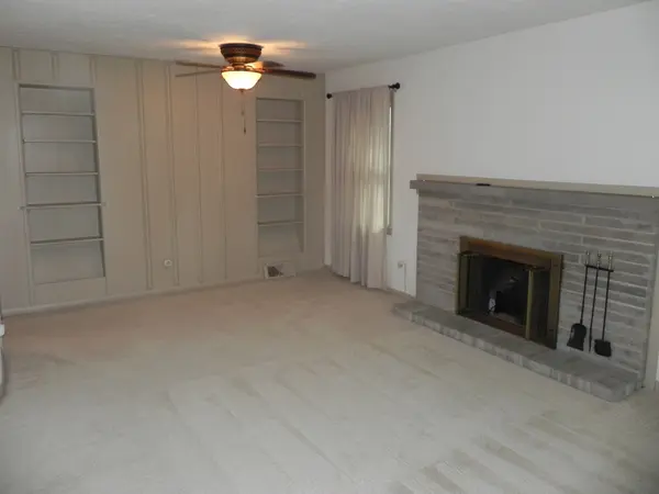 9 E North CT, Decatur, IL 62526