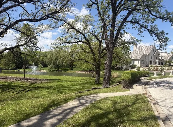24858 W Lake Forrest LN, Shorewood, IL 60404