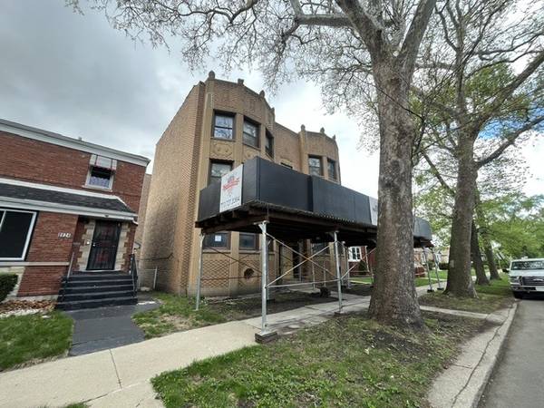 8620 S Drexel AVE, Chicago, IL 60619