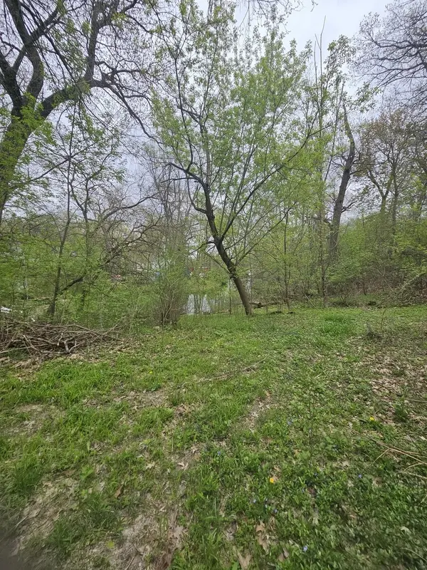 38581 N Hillandale DR, Spring Grove, IL 60081