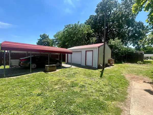 230 E 3rd ST, Brookport, IL 62910