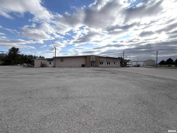 1708 SE 3rd ST, Aledo, IL 61231