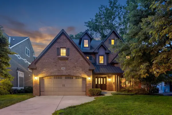 639 N Wright ST, Naperville, IL 60563