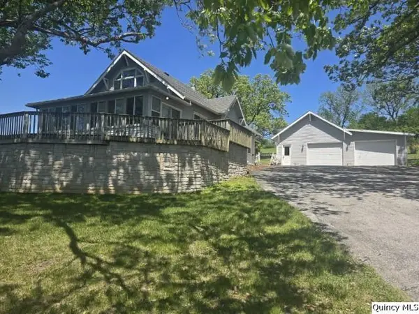 4 Riverview DR, Nauvoo, IL 62354