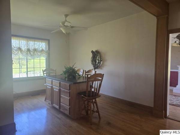 4 Riverview DR, Nauvoo, IL 62354