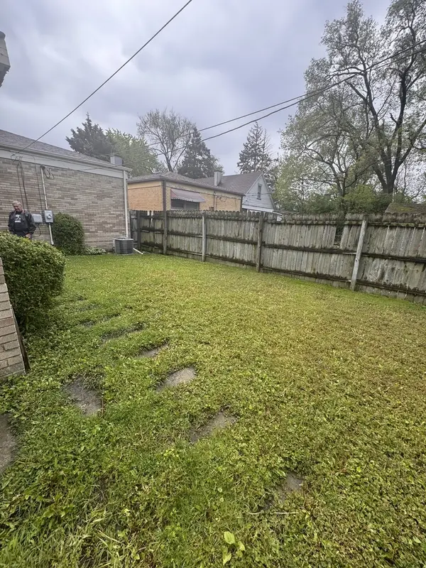 16210 Woodbridge AVE, Harvey, IL 60426