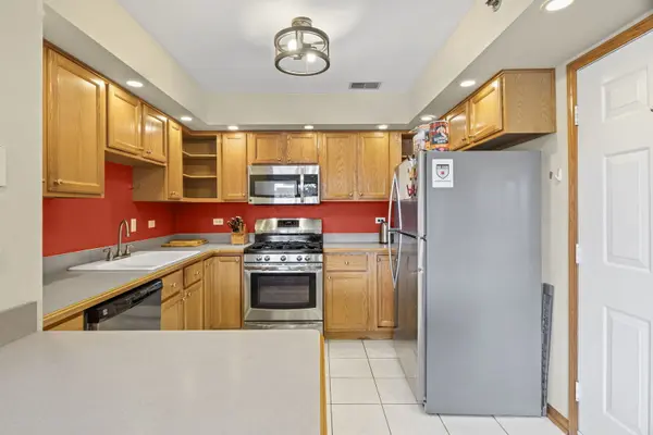 10710 Central AVE #3D, Chicago Ridge, IL 60415