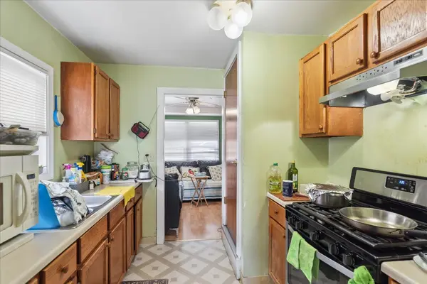 403 Highmoor DR, Round Lake Park, IL 60073