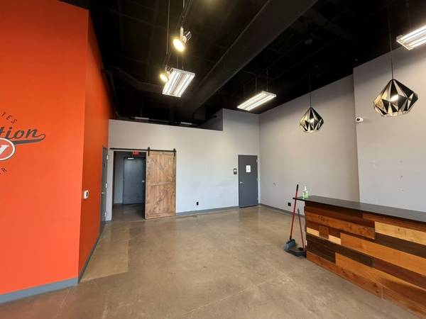 1800 N Division ST, Davenport, IA 52804