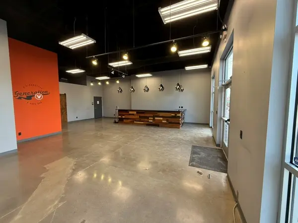1800 N Division ST, Davenport, IA 52804