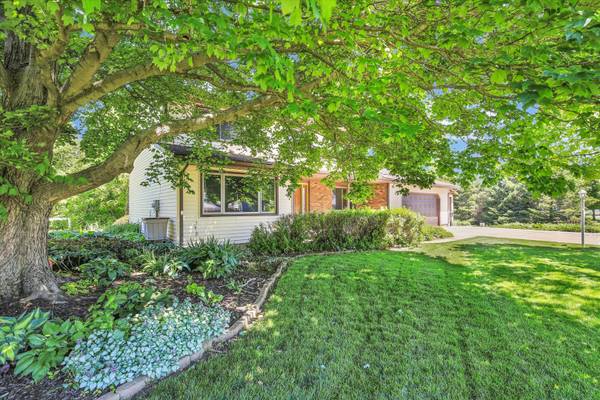 28 Dunlap DR, Sidney, IL 61877