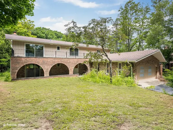 188 N BLOOMINGDALE RD, Bloomingdale, IL 60108