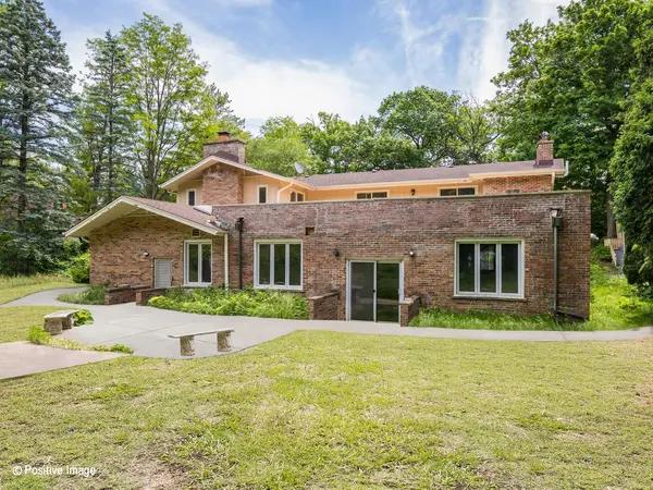 188 N BLOOMINGDALE RD, Bloomingdale, IL 60108