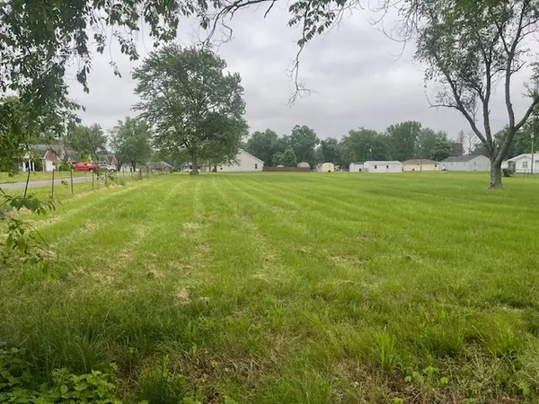 000 Whitney LN, Marion, IL 62959