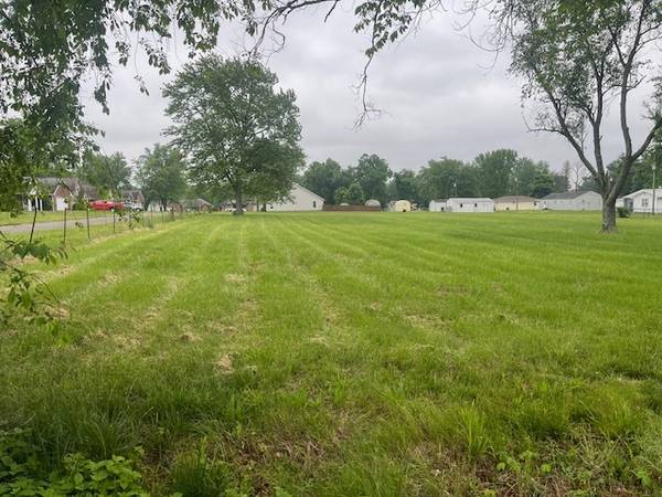 000 Whitney LN, Marion, IL 62959
