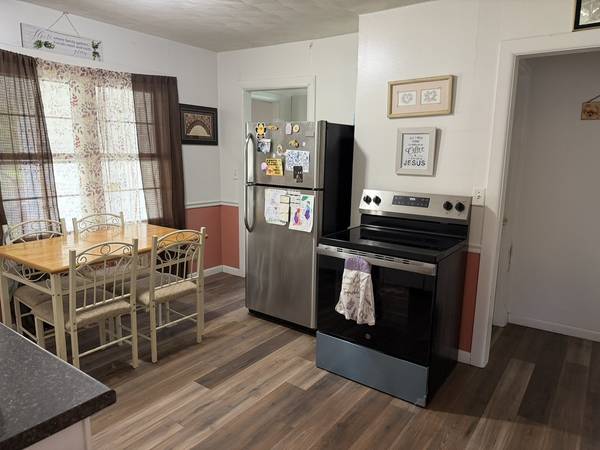 219 E Williams ST, Salem, IL 62881