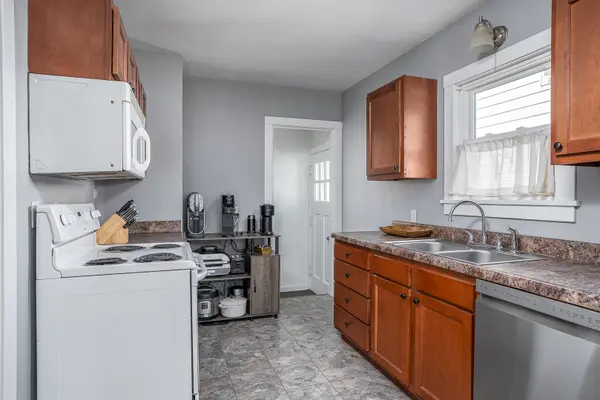 2326 18th Avenue A, Moline, IL 61265