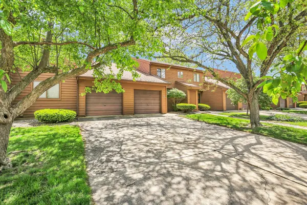 2108 Sunview DR #2108, Champaign, IL 61821