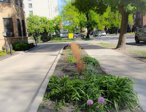 7321 S South Shore DR #7B, Chicago, IL 60649