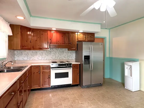 106 S George ST, Hurst, IL 62949