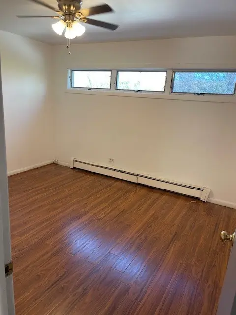 523 N Pleasant DR #2A, Glenwood, IL 60425