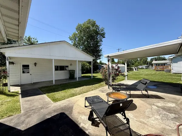 8 E Crownview, Mt Vernon, IL 62864