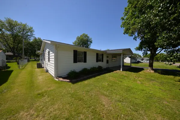 8 E Crownview, Mt Vernon, IL 62864