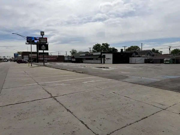 3600 W North AVE, Stone Park, IL 60165