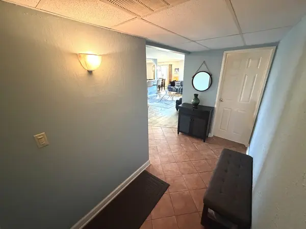 9375 Landings LN #404, Des Plaines, IL 60016
