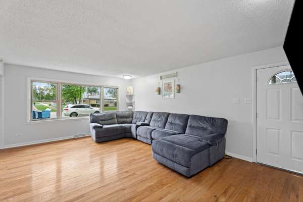4416 W 123rd PL, Alsip, IL 60803