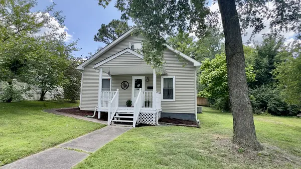 1106 E Clark ST, West Frankfort, IL 62896