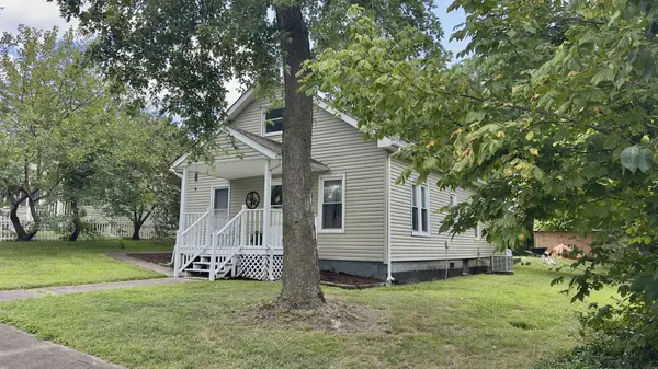 1106 E Clark ST, West Frankfort, IL 62896
