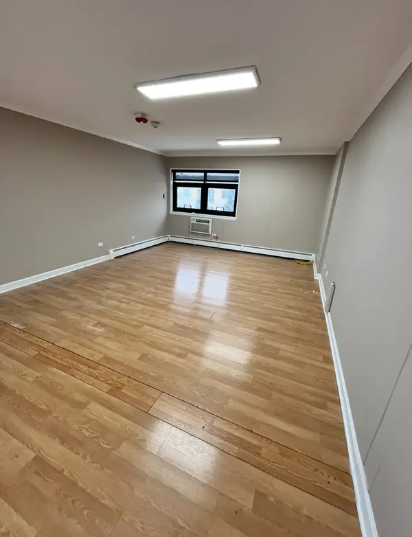 1545 Waukegan RD #2-6, Glenview, IL 60025