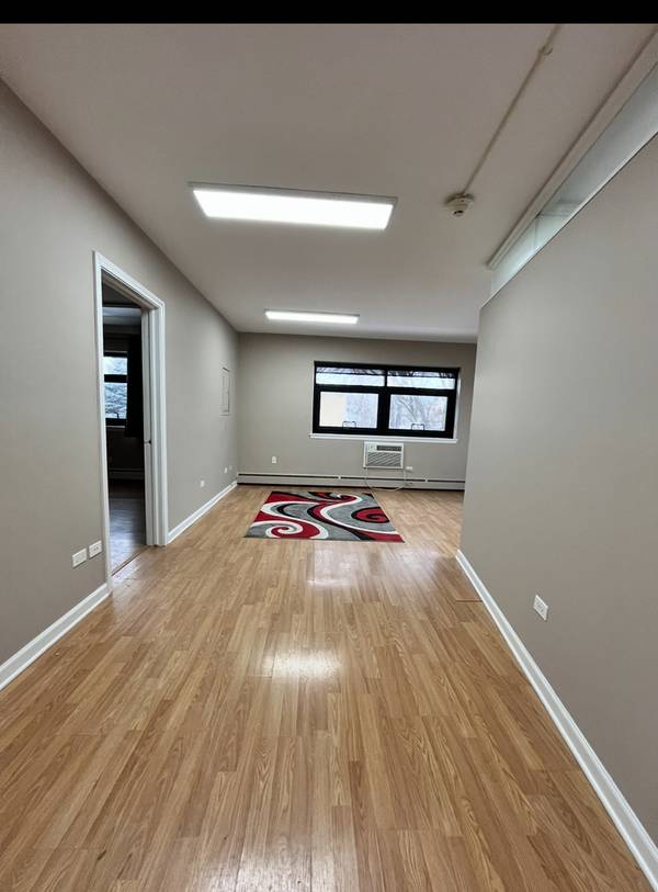 1545 Waukegan RD #2-8, Glenview, IL 60025