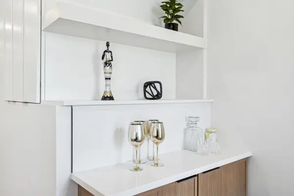 4208 S Calumet AVE #201, Chicago, IL 60653