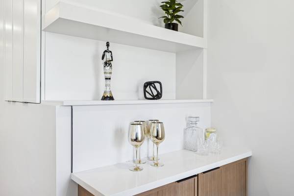 4208 S Calumet AVE #201, Chicago, IL 60653