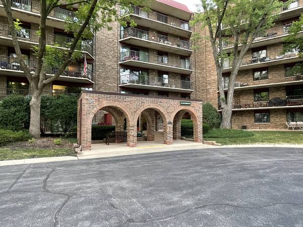35 S Baybrook DR #610, Palatine, IL 60074