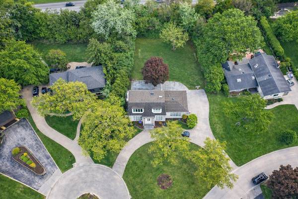 15 DEVONSHIRE DR, Oak Brook, IL 60523