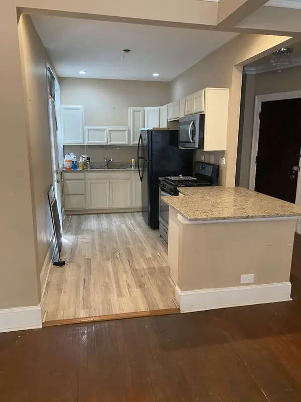 2215 E 70th PL #1E, Chicago, IL 60649