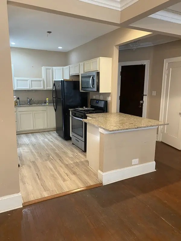2215 E 70th PL #1E, Chicago, IL 60649