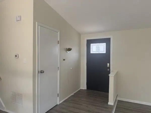 1812 Downey CT, Hanover Park, IL 60133