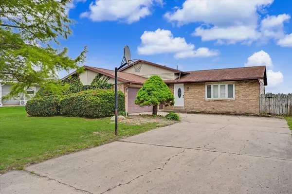 2229 Jeffery DR, St. Joseph, IL 61873