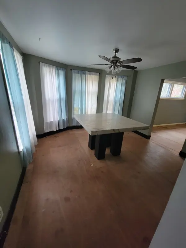 227 W 16th PL, Chicago Heights, IL 60411