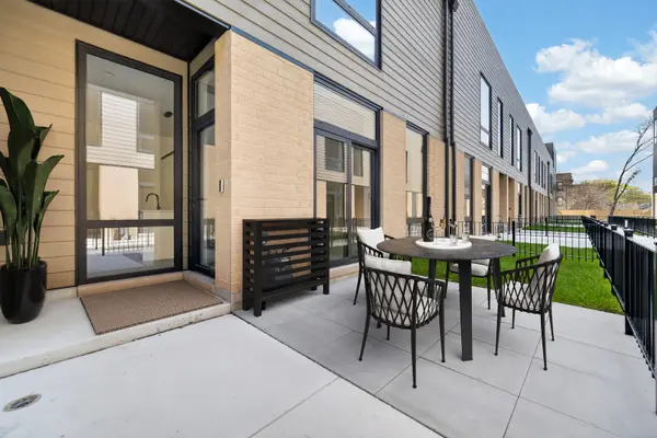 6218 S Woodlawn AVE #A, Chicago, IL 60637