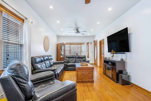 2345 Harvey AVE, Berwyn, IL 60402
