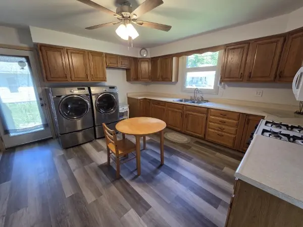 208 Burkett ST, Benton, IL 62812