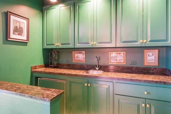 1515 N Astor ST #17BC, Chicago, IL 60610