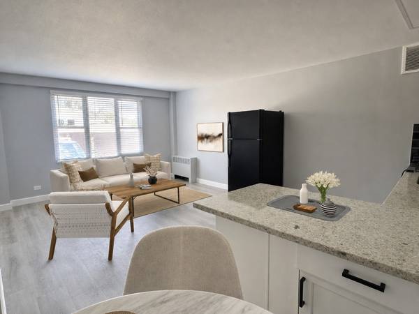 2610 W Balmoral AVE #105, Chicago, IL 60625